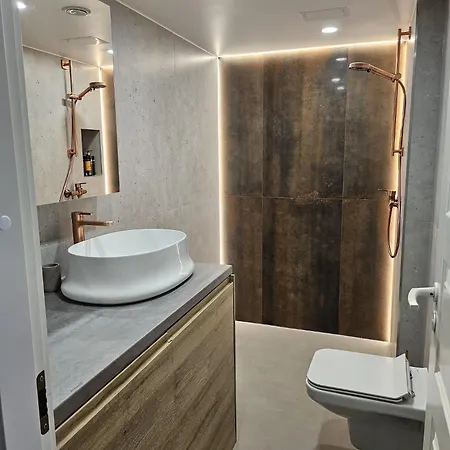 Appartement Stylish 1 Bedroom With Full Kitchen And Bathroom In Kadriorg, Centre Tallinn