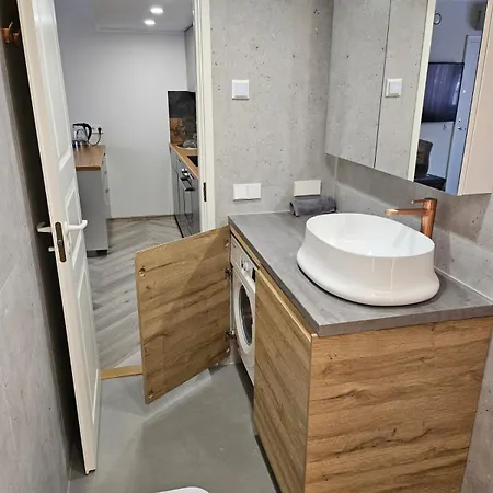 公寓 Stylish 1 Bedroom With Full Kitchen And Bathroom In Kadriorg, Centre 塔林